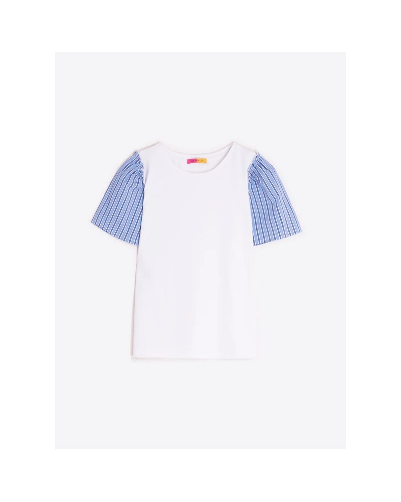 Camiseta blanca mangas rayas Vilagallo