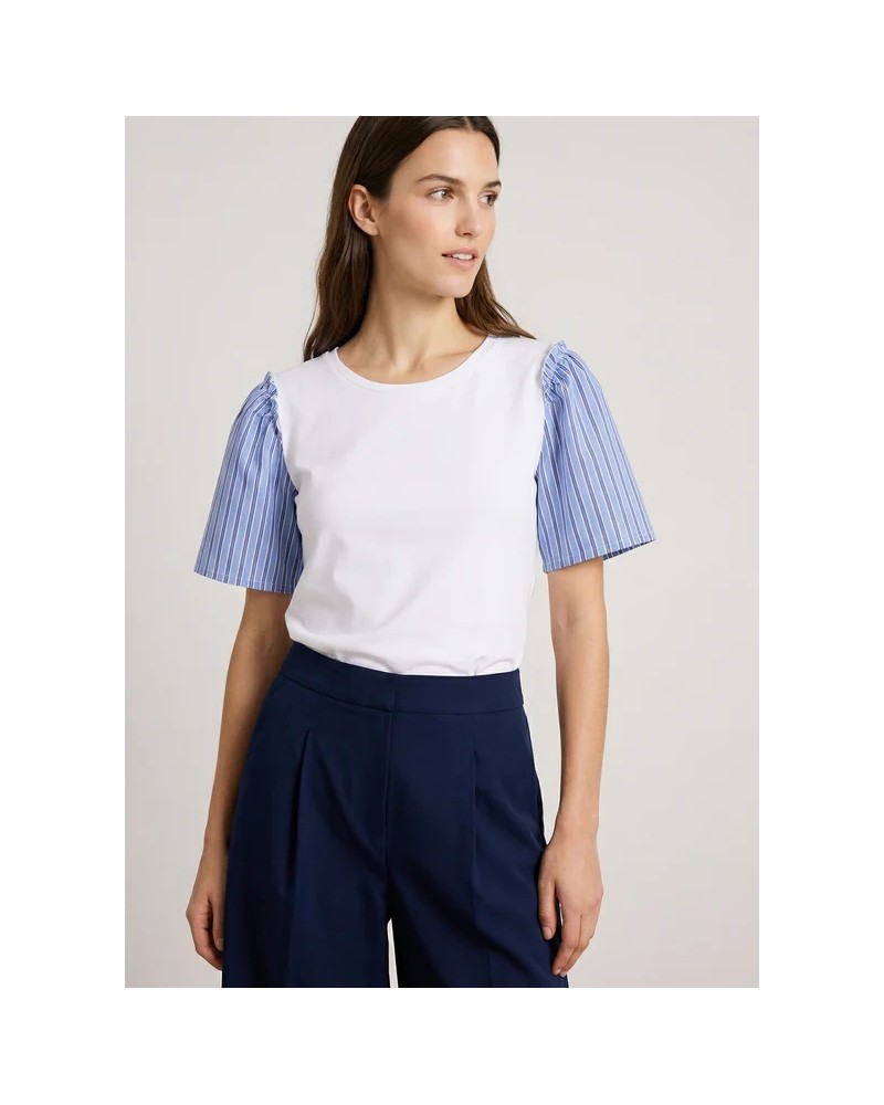 Camiseta blanca mangas rayas Vilagallo