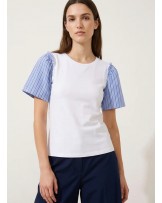Camiseta blanca mangas rayas Vilagallo