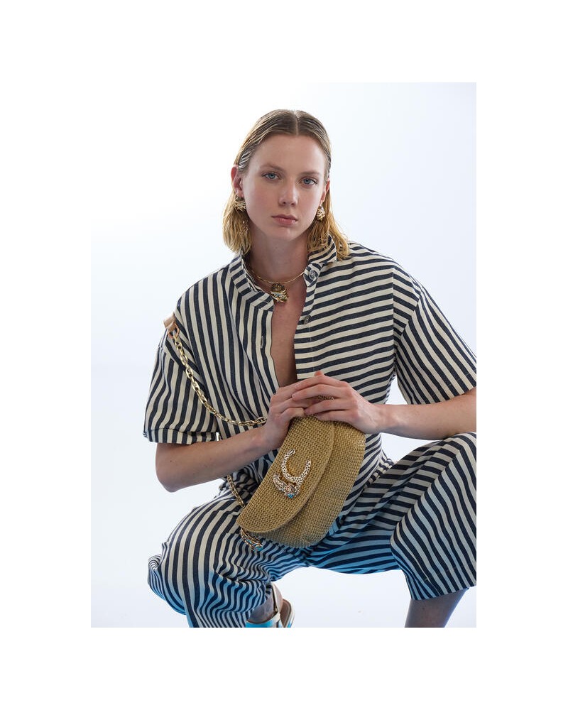 Bolso rafia logo metal Lola Casademunt