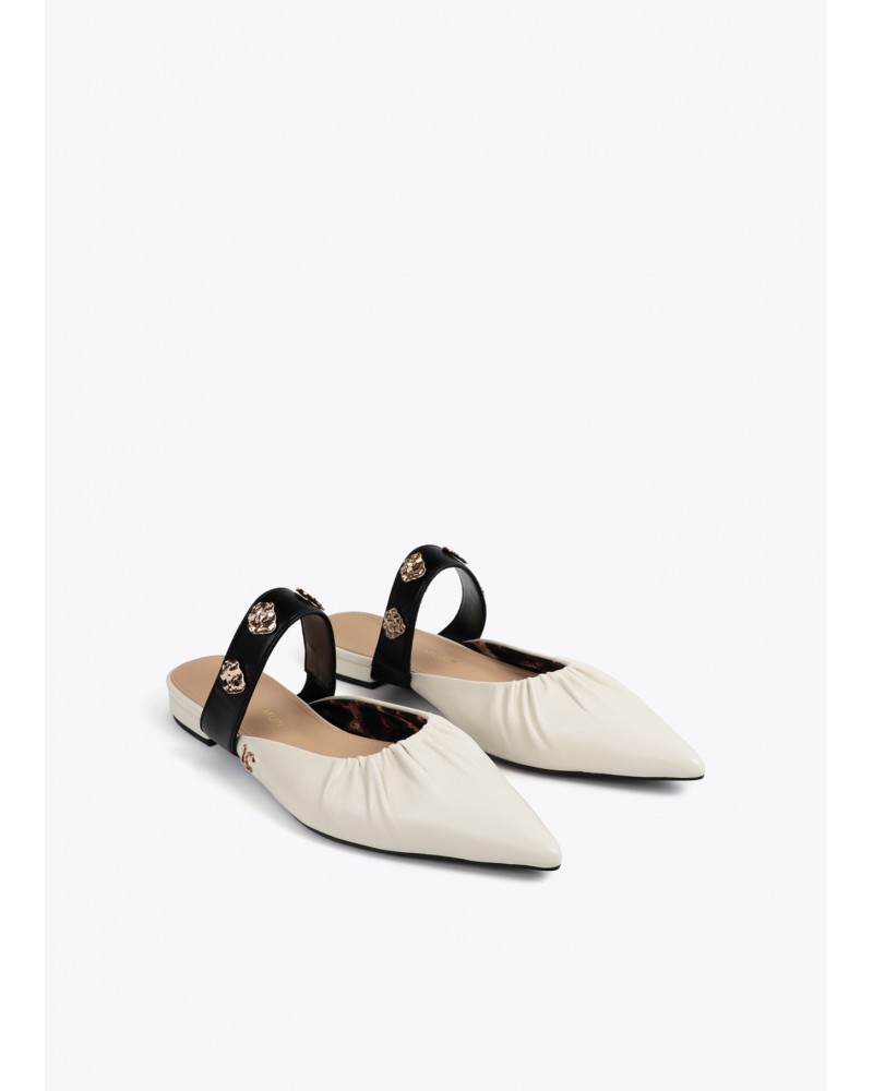 Zapato plano con elástico y apliques metalizados Lola Casademunt