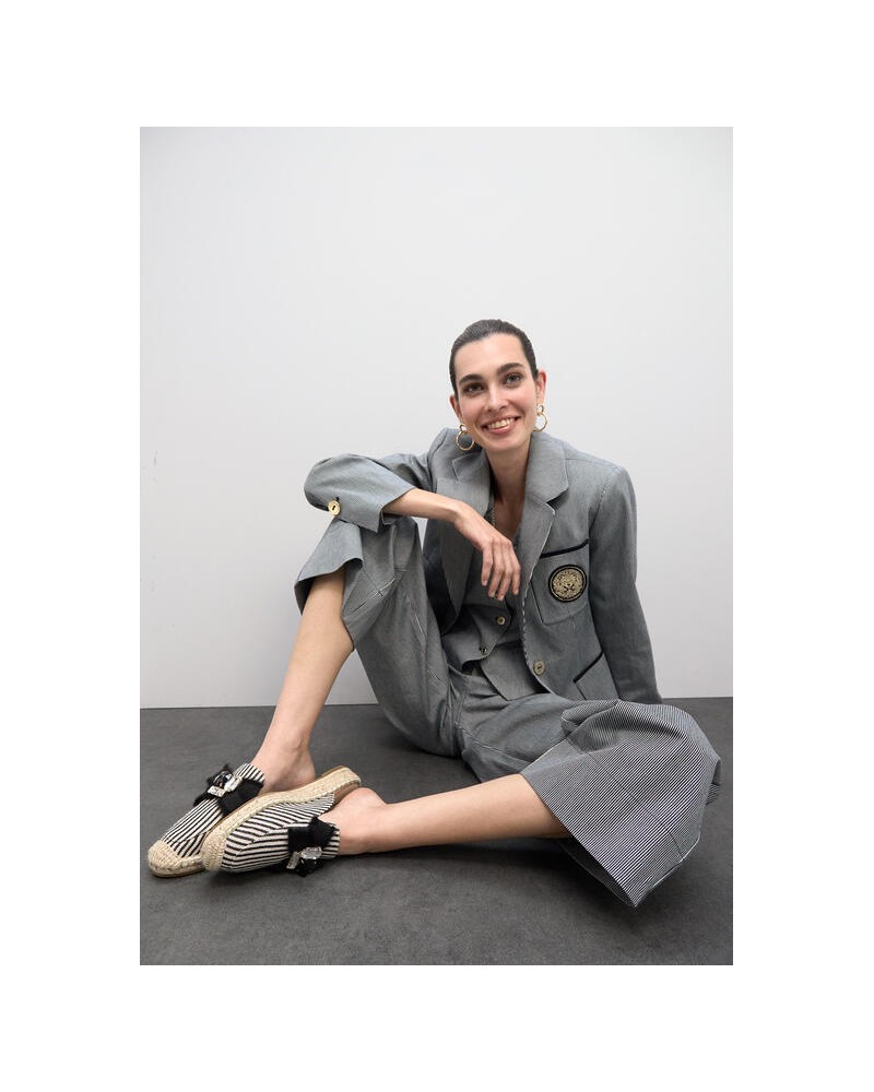 Sandalia plana canvas de rayas Lola Casademunt