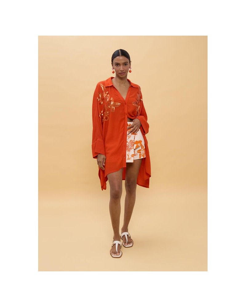 Camisa oversize detalles a tono Lola Casademunt