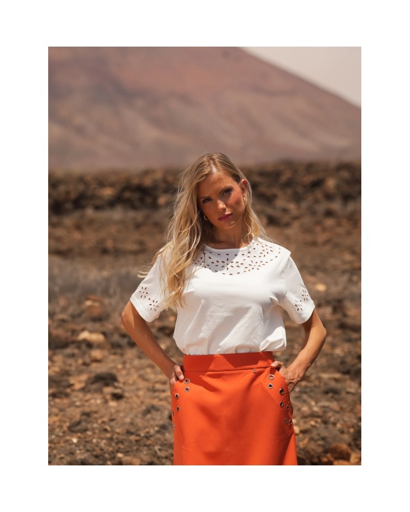 Camiseta blanca con bordado inglès Guimanos