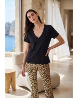 Camiseta cuello pico animal con strass Lola Casademunt