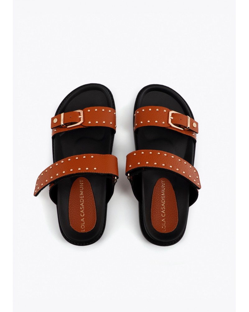 Sandalia plana camel Lola Casademunt