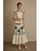 Conjunto crema bordado negro Latido