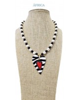 Collar corto corazòn Africa Ssolo