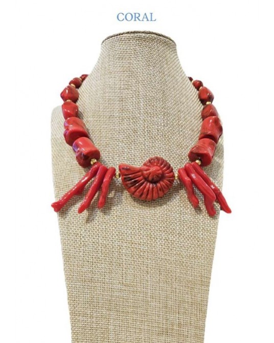 Collar corto en color rojo Ssolo