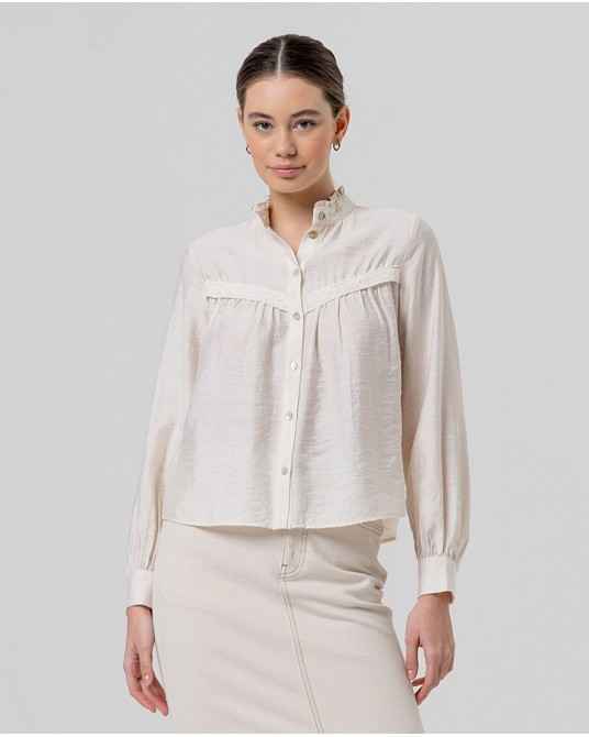 Blusa con detalle en delantero Surkana